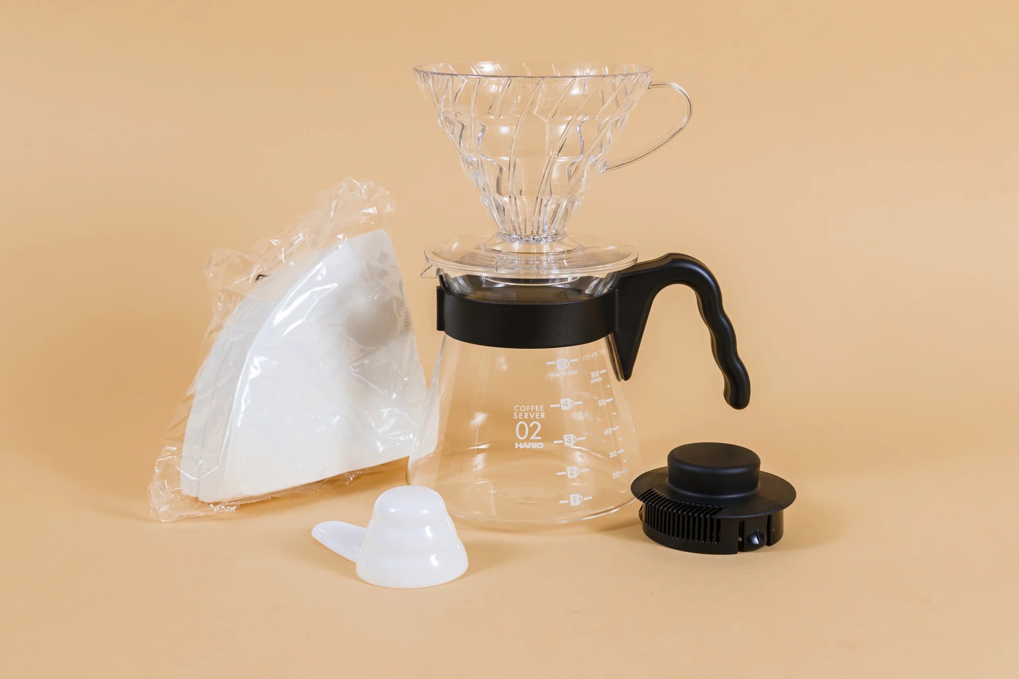 Hario V60 Coffee Pour-Over Coffee Maker Kit - Thumbnail 3